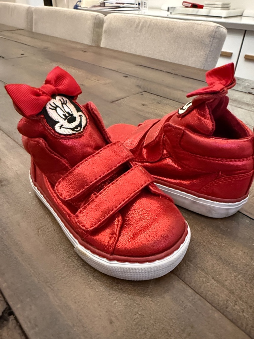 Disney Minnie Mouse + GAP Red High-Top Kids Sneakers, toddler size 7